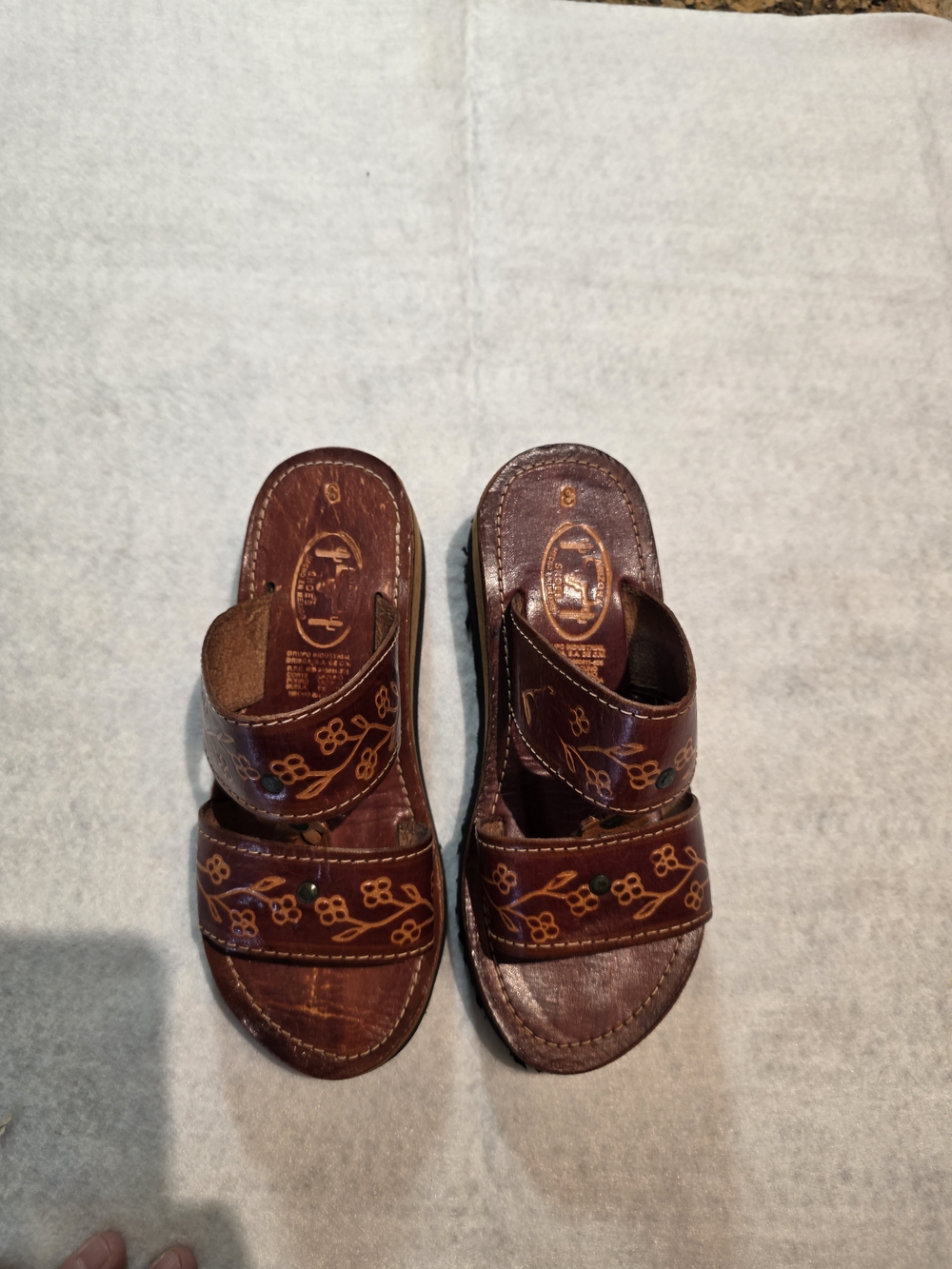 Women's Leather Sandals - Picture 6 of 6